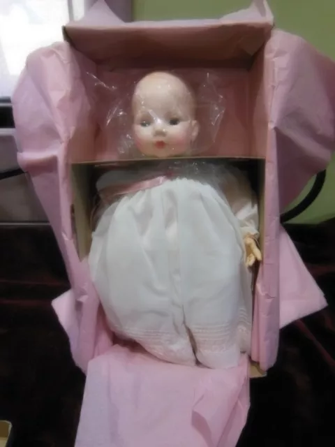 #5748 Madame Alexander 18" Baby Doll Victoria NIB Mint VTG 70s