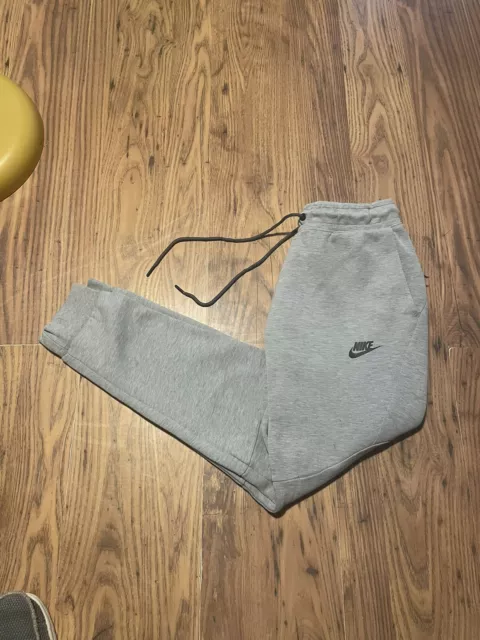 Men’s Nike Tech Fleece Joggers Old Season Size Small Grey A0086