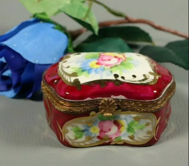 Antique French Porcelain Hand Painted Limoges Trinket Box Jewelry Lidded Brass