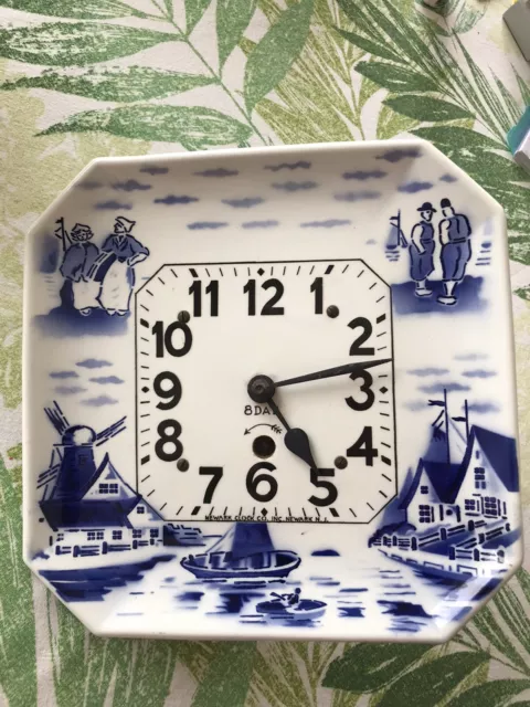 Delft 8 Day Clock, Runs great, Pendulum and Key included