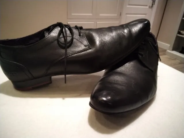 Mens Firetrap black leather dress shoes. size 11, vgc