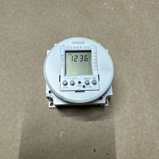 thumbnail interactive-video image 1 of Grasslin Intermatic FM1STUZ-120U 24-Hour Timer Module - 120V 21A SPDT Electromechanical Timer 1 of 14