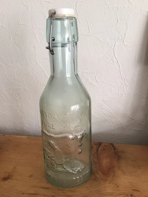 Ancienne Bouteille De Lait