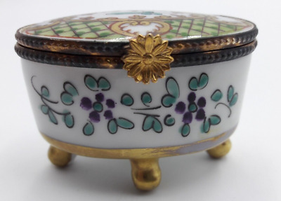 Limoges France M.C. Ancienne boite pilulier décor flo peint main porcelaine 