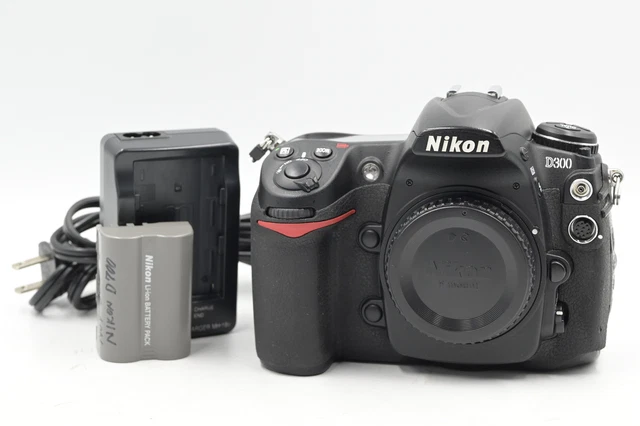 Nikon D300 12.3MP Digital SLR Camera Body #544