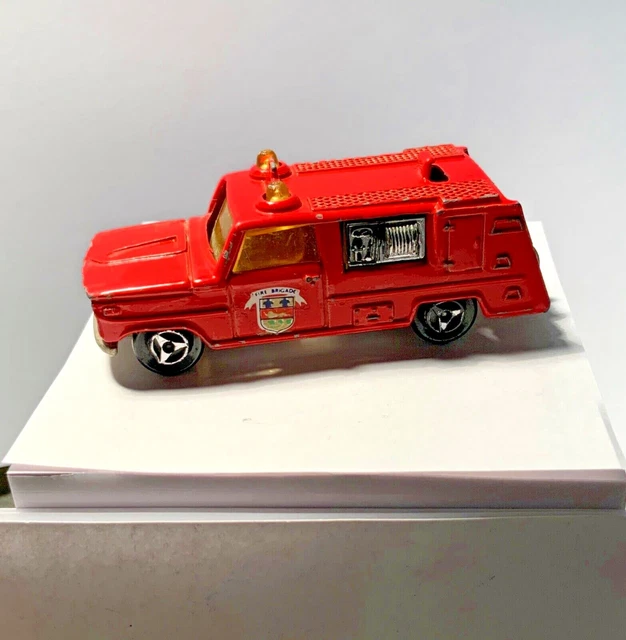 NOREV LAND ROVER ravitaillement avec remorque et caisses 1/43 EUR 65,00
