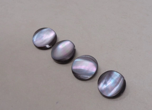 Lot De Boutons Anciens En Nacre - 20g - Tailles Entre 7 Et 13mm - Mercerie Vintage