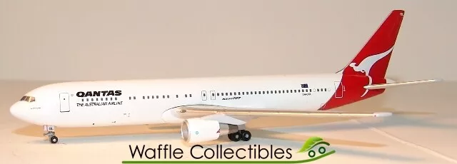 1:400 Aeroclassics Qantas Airways B 767-300 VH-OGL 9209 ACQFA030 Airplane Model