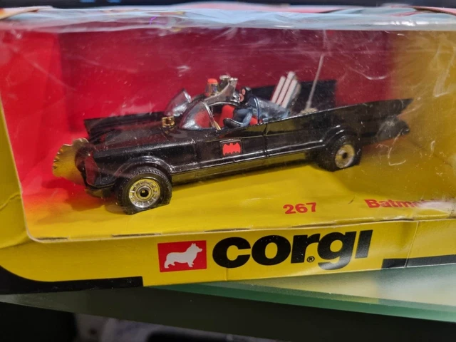 LOT DE 2 Batmobile Corgi 267 roues rouges red tires