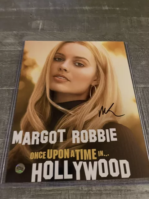 Margot Robbie Sexy Excellent Autograph Signed Photo COA