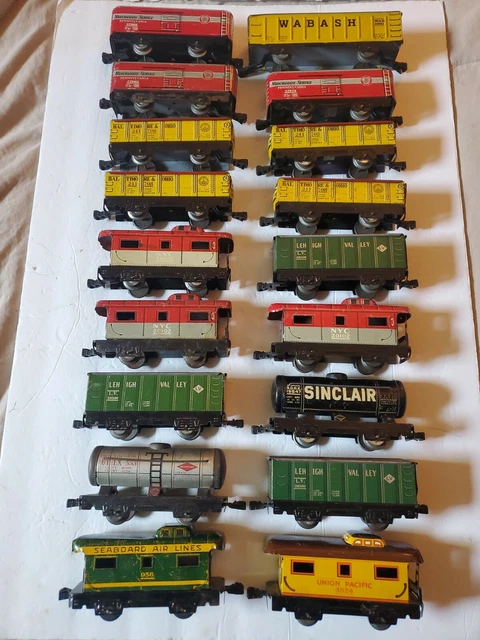 C88 Vintage Lot Divers pour Train O Zéro Tôle Litho Roue Guérite Vis