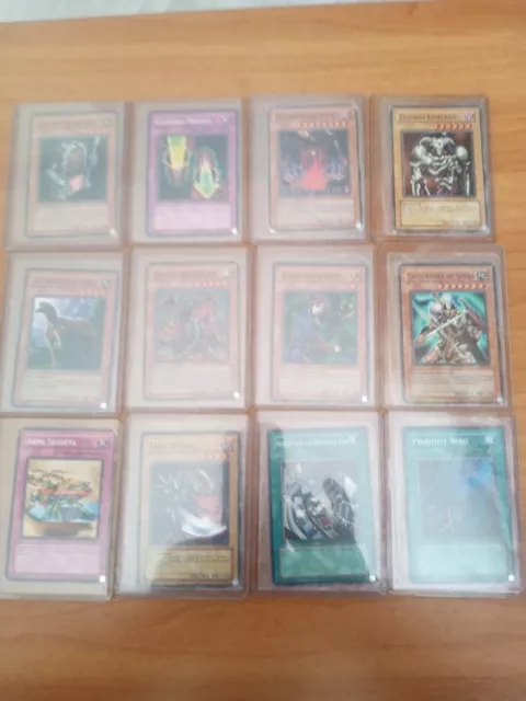 LOTTO N 2  DI CARTE Yu-Gi-Oh! 12 PEZZI