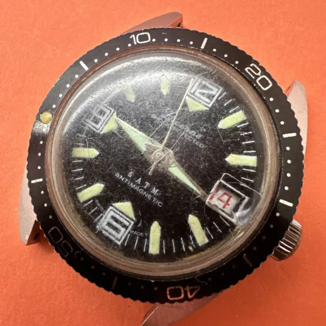 Vintage LUCERNE Diver Men's Watch  Black 31.6 MM Dial For Parts or Repair