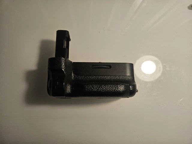 Sony VG-C2EM Vertical Battery Grip W/ 2 Batteries (For A7RII, A7SII, A7II)