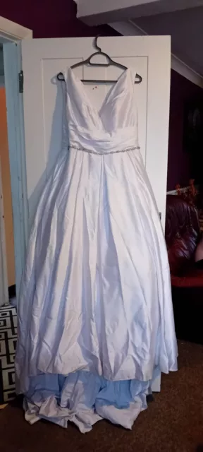 wedding dress size 14 used