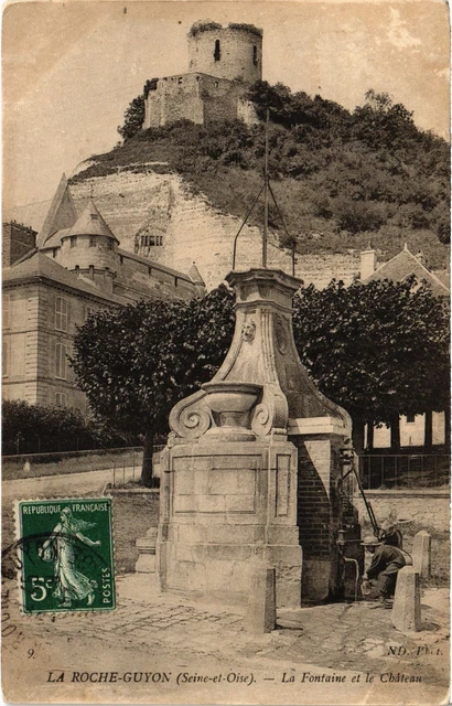 CPA Roche Guyon La Fontaine et le Chateau (1317650)