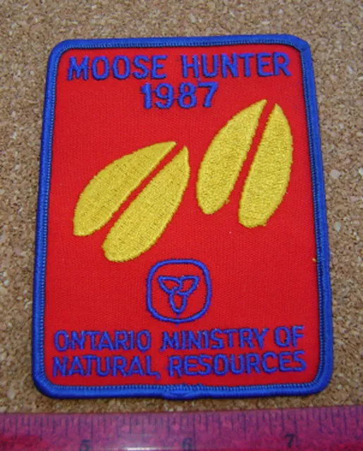 1987 ONTARIO MNR MOOSE HUNTING PATCH bear,deer,elk,hunter,canadian,patches,badge