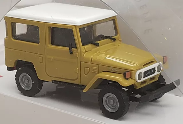 Busch NEW HO 1/87 Scale Toyota Land Cruiser Mustard Yellow Finish with White Top