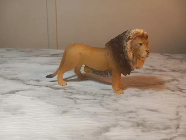 Schleich MALE LION Adult Standing - Animal Wildlife 2017 Figure 14812 Toy NWT