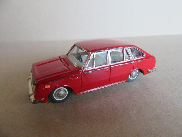 Yonezawa Diapet D146 1964 Toyota Toyopet Corona Rouge – Échelle 1:40 – Vintage Japon