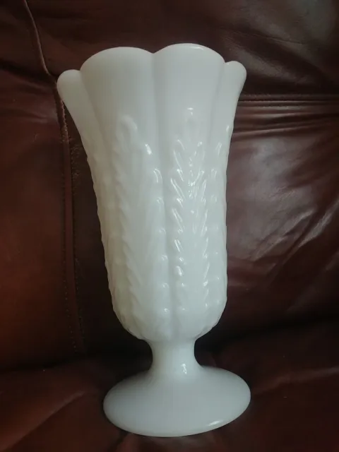 Vintage E.O. BRODY CO. - CLEVELAND, OHIO -  9 inch Milk Glass Vase