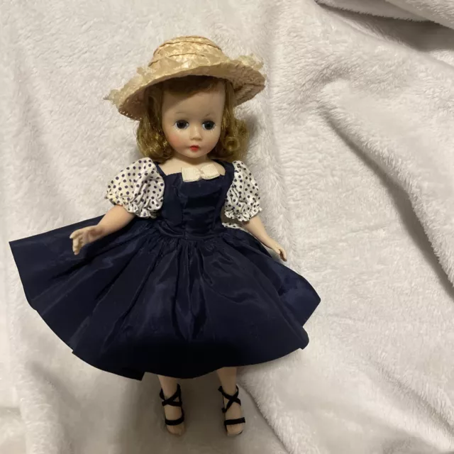 Vintage 1950s Madame Alexander "MME ALEXANDER" 9" Cissette Doll