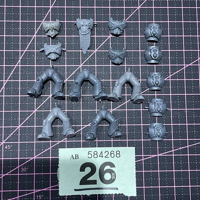 Warhammer 40k Chaos Space Marine Bits Champion Chain Sword Bolt Pistol X5 Sets E - Foto 5