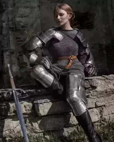Cuirasse médiévale pour femme Armure en acier pour