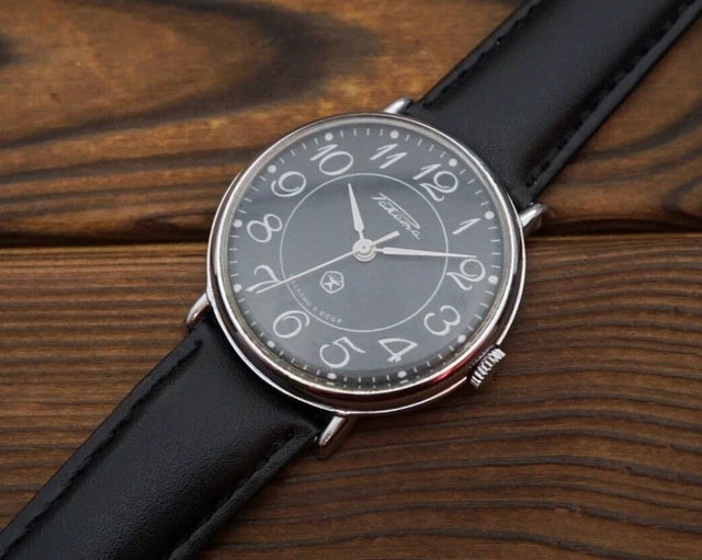 Vintage soviet wristwatch Raketa 2609.HA 19 jewels mechanical retro men's watch