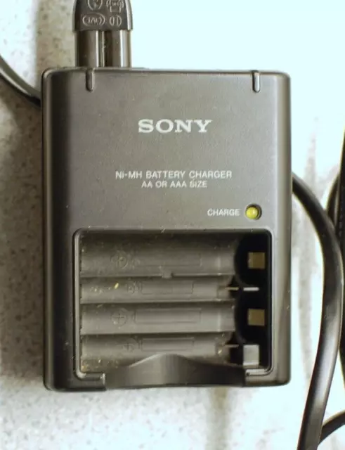 Sony BC-CS2B N50 Ni-MH Battery Charger AA AAA UK plug Cyber Shot Camera