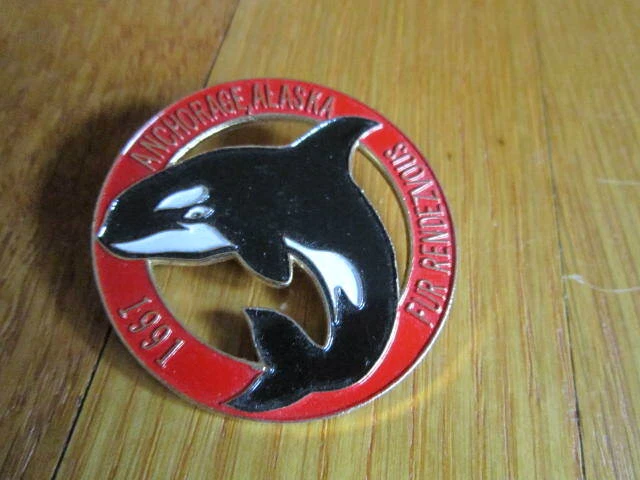 1991 Pin Anchorage Alaska Fur Rendezvous Whale 1.75" Collectible FREE SHIP