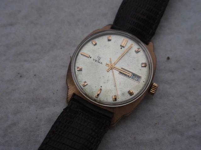 Montre mécanique homme Yema vintage à restaurer - Modèle ancien