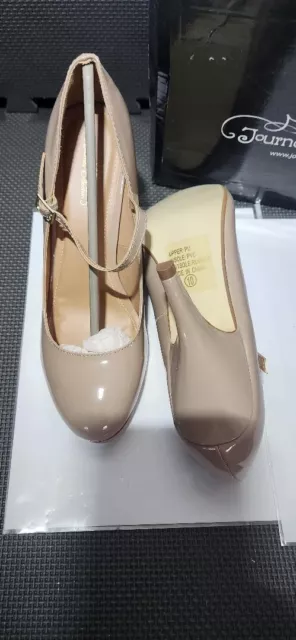 journee collection leslie nude size 10 2