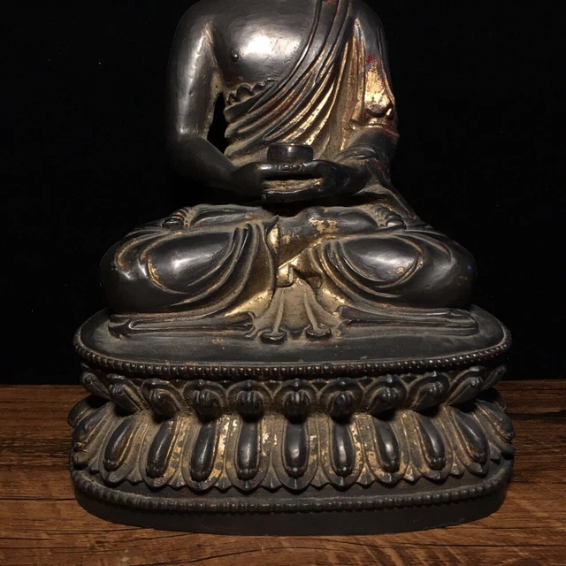Chinese Exquisite Handmade Buddha Bronze Statue 3