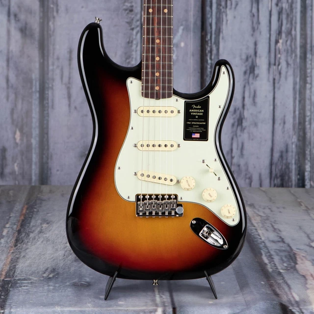 FENDER AMERICAN VINTAGE II 1961 Stratocaster,