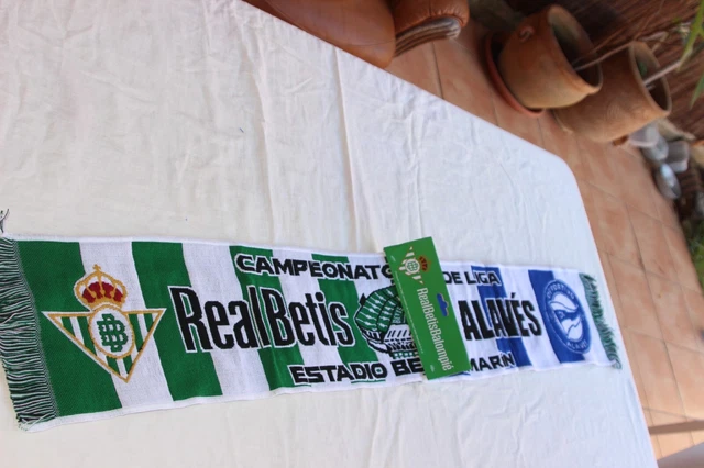 BUFANDA OFICIAL MATCH DE LA LIGA ENTRE REAL BETIS BALOMPIE Y