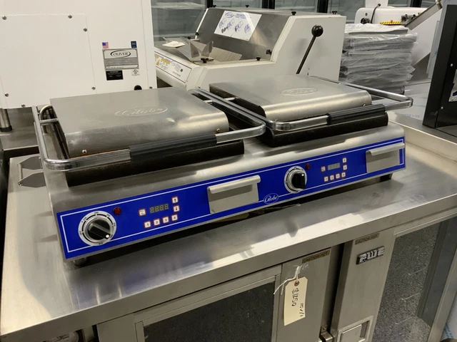 2021 Globe double panini Press grill Countertop sandwich GPGSDUE14D