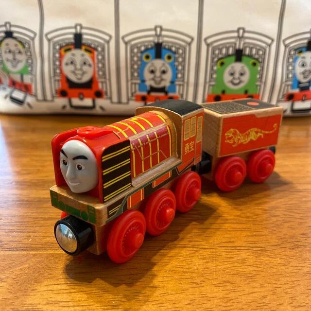 yong bao wooden train