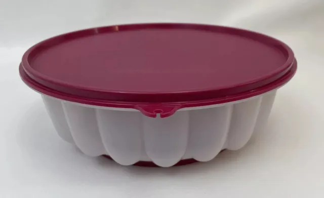 Molde de gelatina Tupperware 3 piezas con parte inferior transparente y ciruela frambuesa central y superior