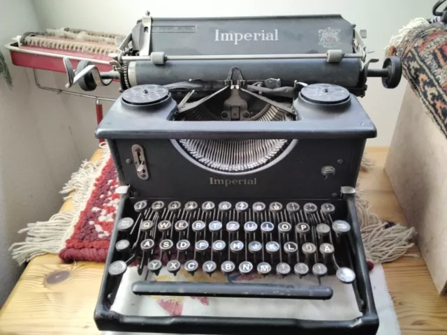 Antike (englische)Imperial Schreibmaschine Modell 50 von 1940