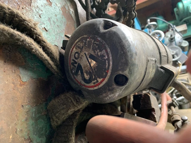1/2 ton Keller air chain hoist