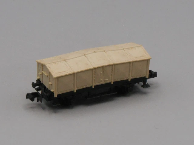 Wagon couvert gris clair - Arnold Rapido