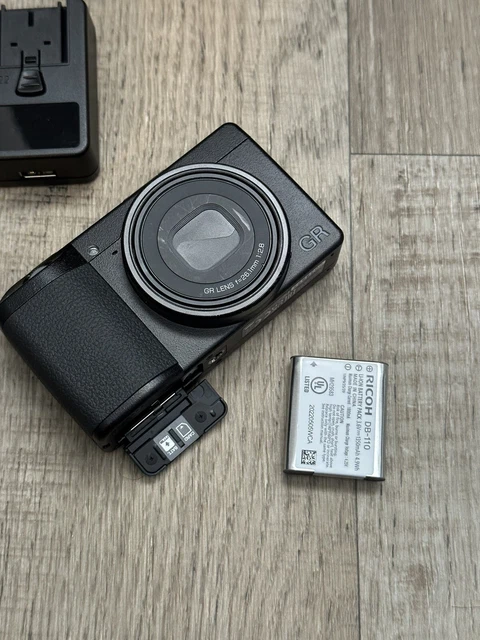 RICOH GR IIIx III X 24.0 MP Compact Digital MINT Condition 6
