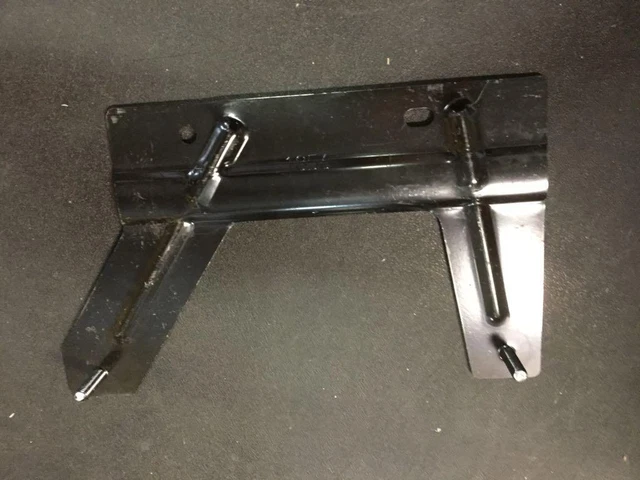 International 8600 0 Radiator Bracket 2850697