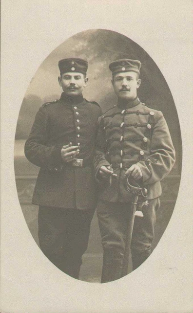 Husaren-Regiment 18, Portrait mit Säbel, Großenhain, Foto-Postkarte, Militär
