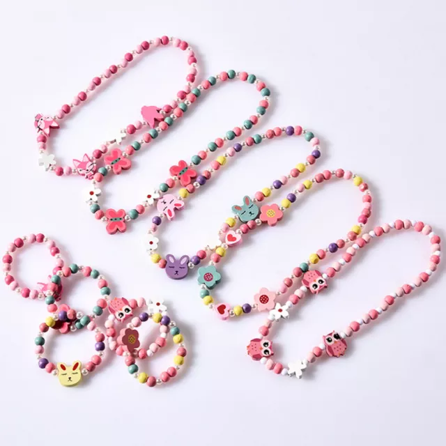 Set di gioielli per collana con bracciale a forma di cuore con fiori colorati