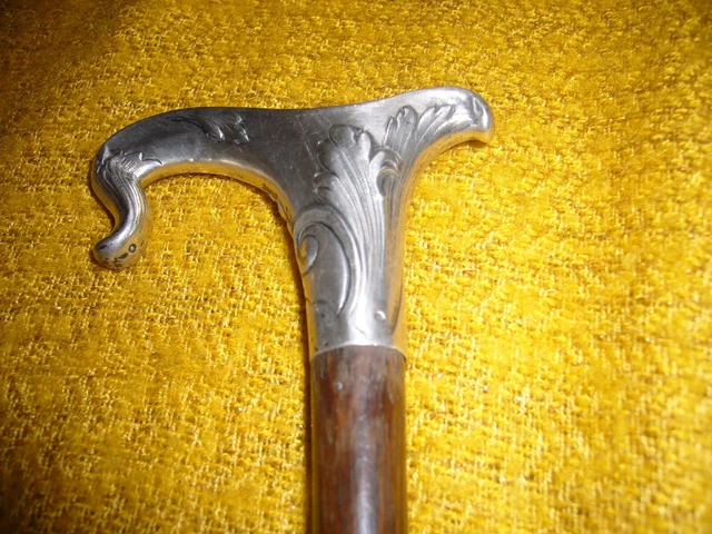 Pommeau d’ombrelle ou de canne ancien en argent - 