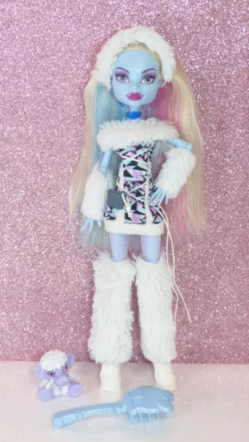 Monster High Abbey Bominable Shiver Daughter Yeti Poupée Doll First Wave Basic