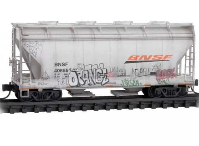 Micro Trains N Scale ~ New 2024 ~ BNSF 2 Bay Covered Hopper Weathered ~ 09244283