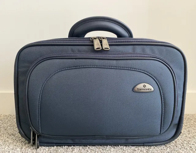 Samsonite Navy Blue Carry On 17x11x6 Luggage Bag w/o Shoulder Strap